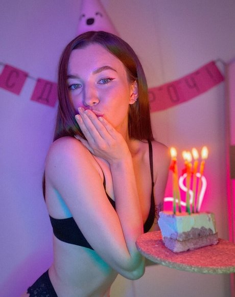 lily mint sexy star pictures