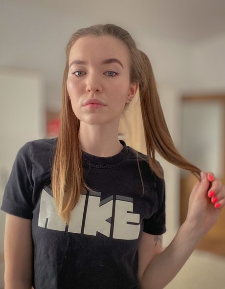 lily mint sex model pictures