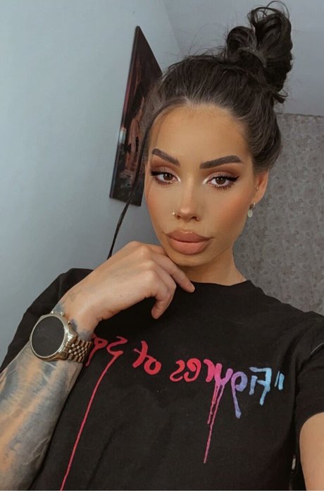 Patrisia Grebelnaia actriz porno foto