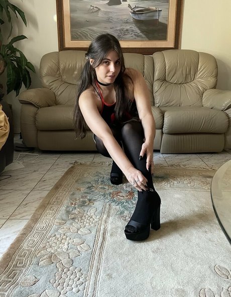 realaikobliss modelo erótico imágenes