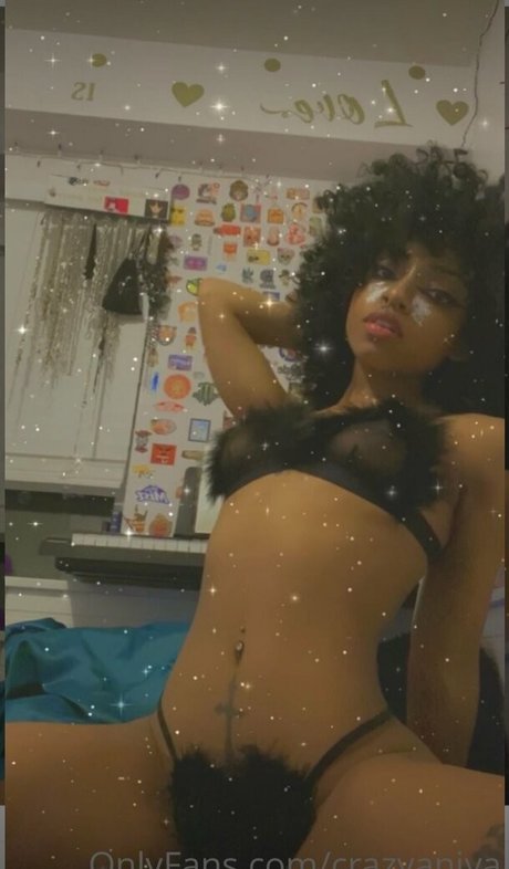 Crazyaniya modelo imagen