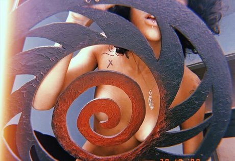 Caxinhox model art photos