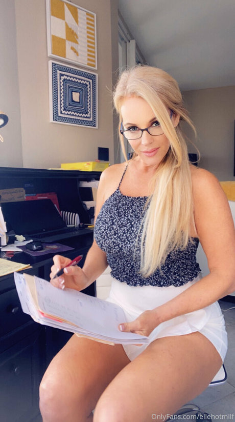 Ellehotmom star du porno nue galeries