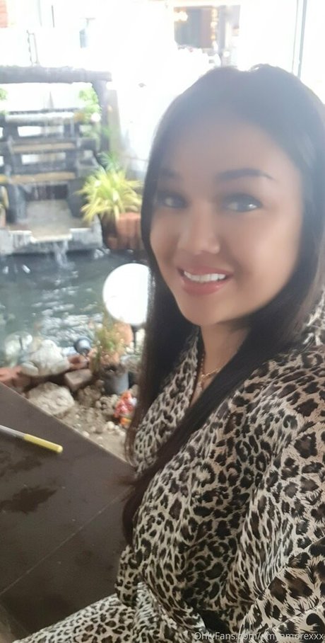 amyamorevip buena actriz imágenes