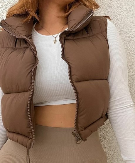 basicallycatx modelo de arte galerías