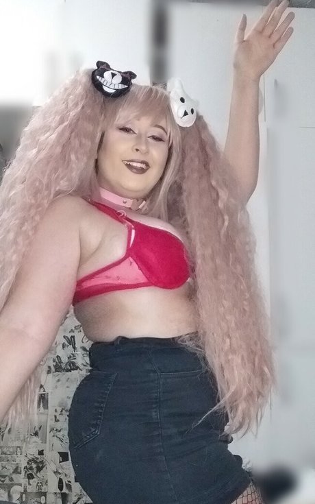 SassNessie model top images