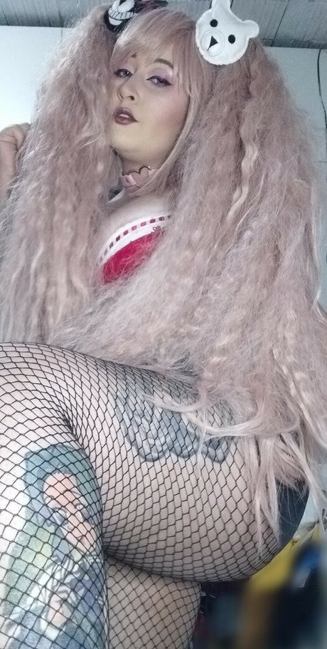 SassNessie pretty pornstar img