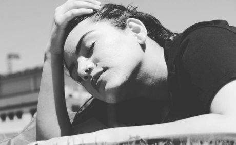 Sukh Bains estrella porno bonita galerías