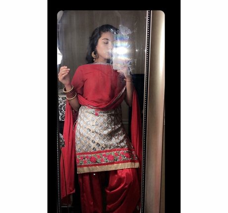 Sukh Bains hermosa modelo galería