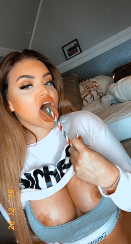 Reginaluvxxx actriz caliente foto