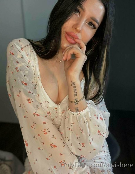 alyishere linda estrella foto