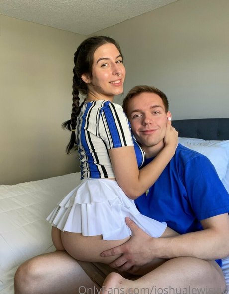 gloryhole girls onlyfans art nude pic