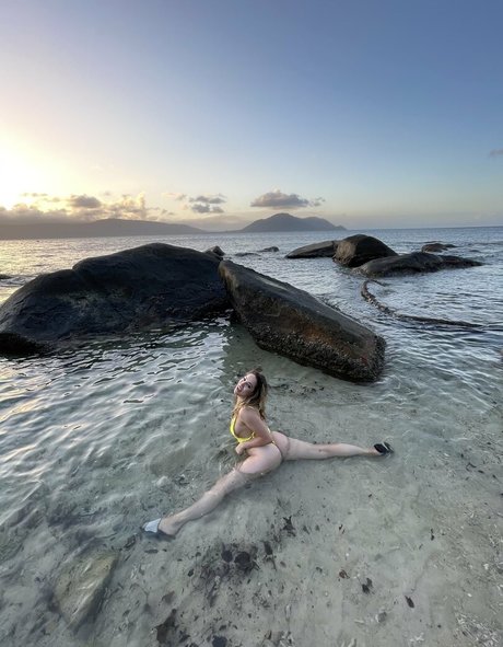 aussietwerk actriz libre fotos