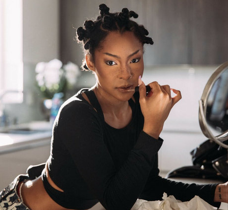 Pumkinwu actrice sexy img