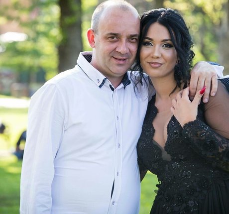 Emina Jahi estrella galerías