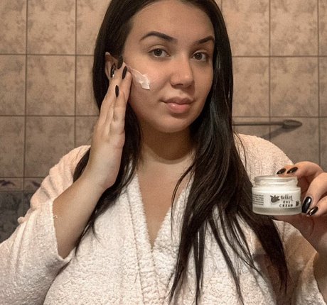 Emina Jahi xxx estrella porno galerías