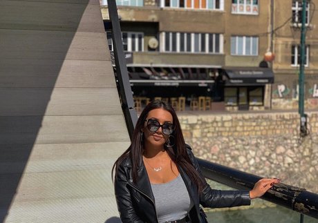 Emina Jahi actrice hd archive