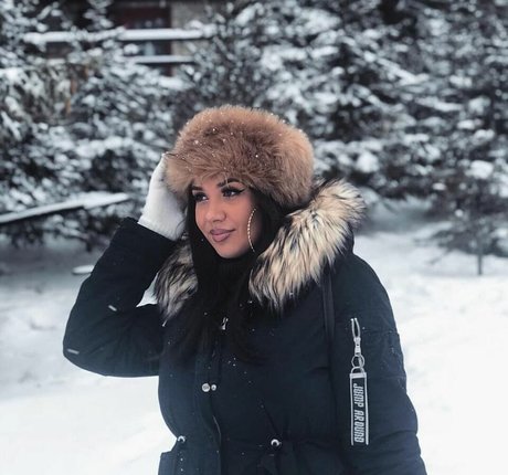 Emina Jahi buena actriz imagen