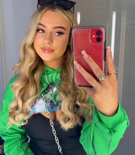 Ava Rogers pornstar naked photos
