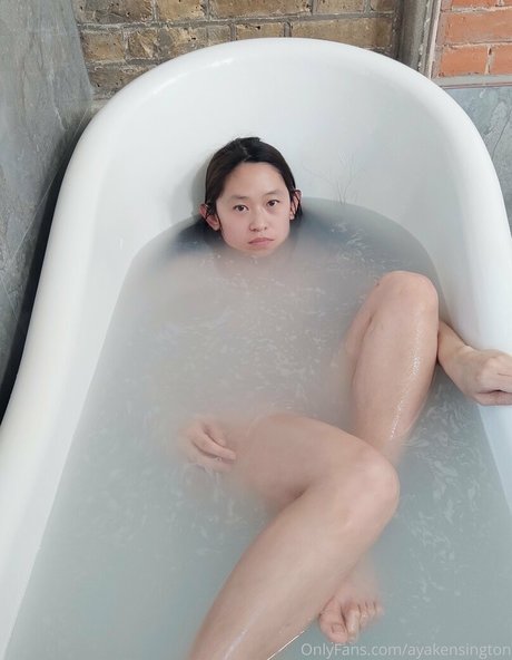 ayakensington estrella porno desnuda imagen