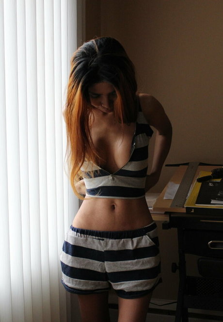 lucylewd69 actriz atractiva galería