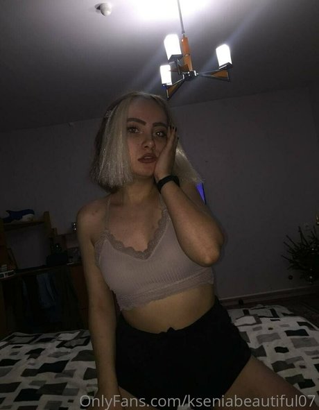 kseniabeautiful07 modelo libre foto