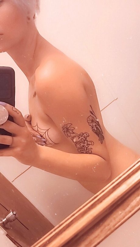 fcassibreee star du porno sexy image