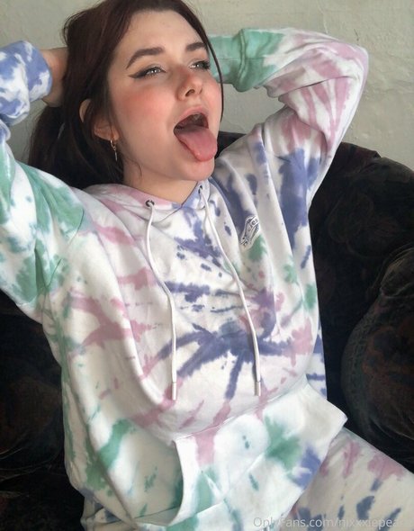 nixxxie estrella porno hd fotos