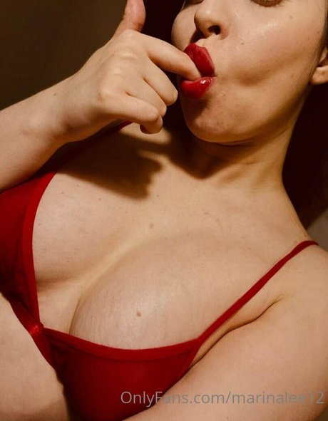 marinalee12 star du porno nue img