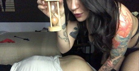 hermanastra onlyfans arte galería