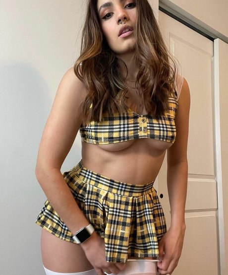 Hulk and Isa xxx pornstar pics