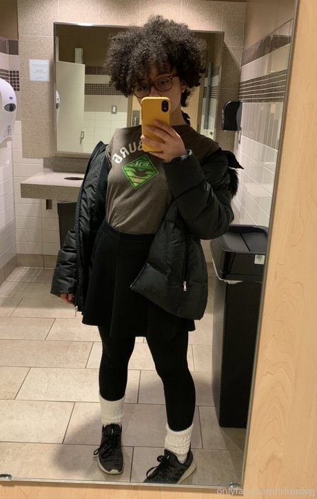 Irlupdog model free photo