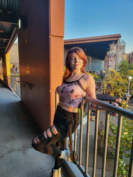 Rylie Rowan exclusive star photos