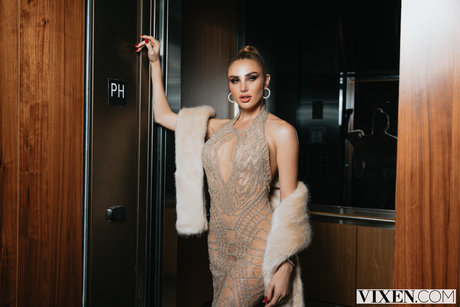 Kenzie Anne pornstar erotic galleries