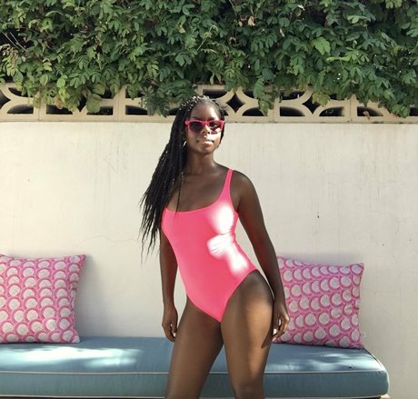 Camille W_ star sexy picture