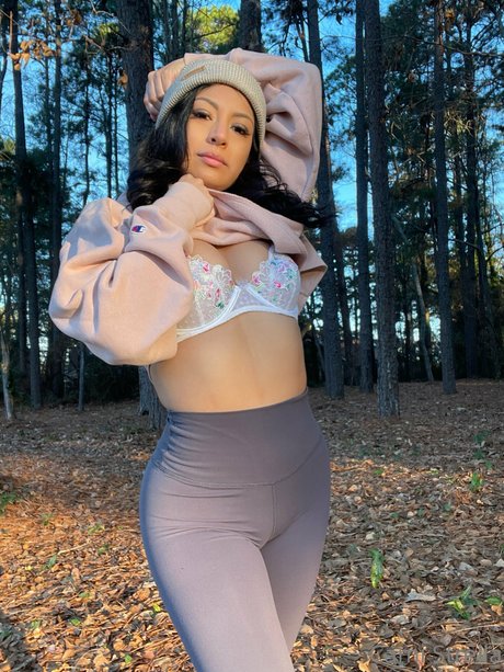 cami strella xxx actress img