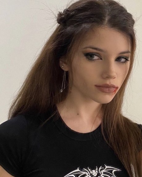 Grinchie star xxx archive