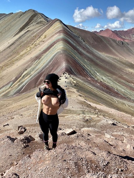 Aspen Rae hot actress images