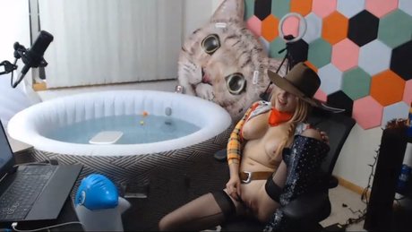 Kitty Cass sexy actress images