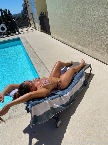 Kristina Ewing model sexy pics