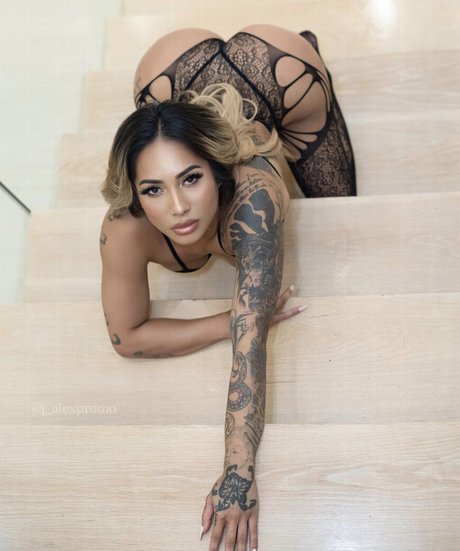 AJ Fox star free img