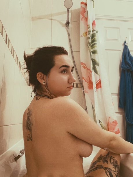 Hellcathhh nudes star pics