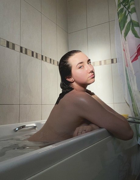 Hellcathhh nudes actress image