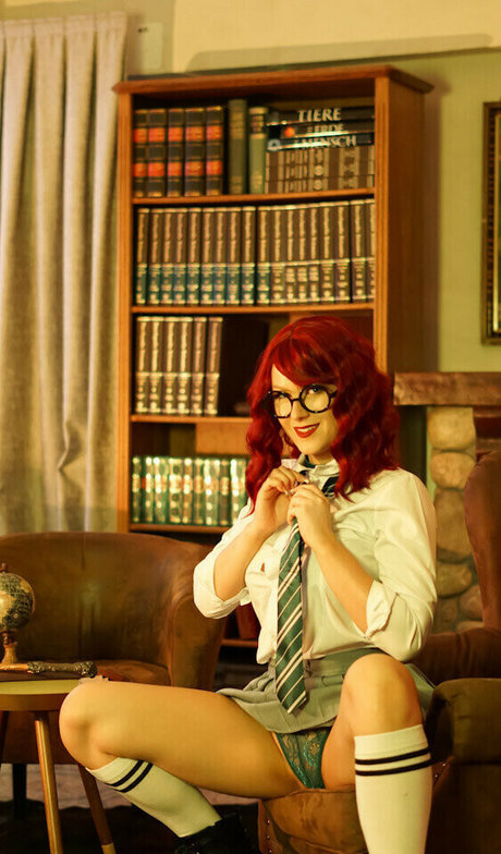 Luna Peruna art model picture