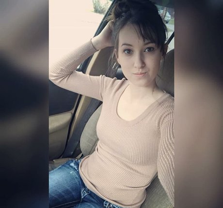 Sahara Summer model beautiful img