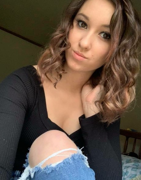 Sahara Summer pornographic actress pictures