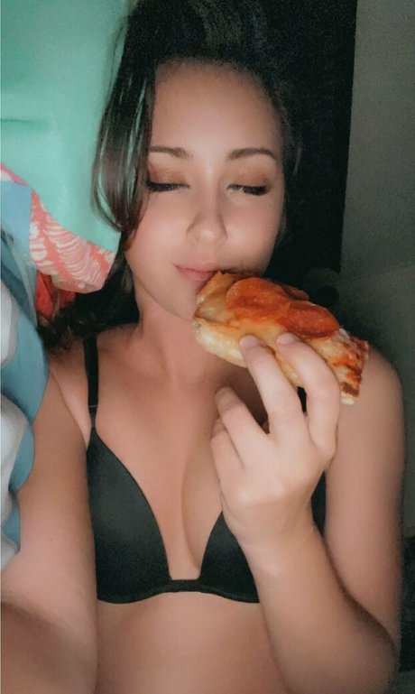 Sahara Summer beautiful model image