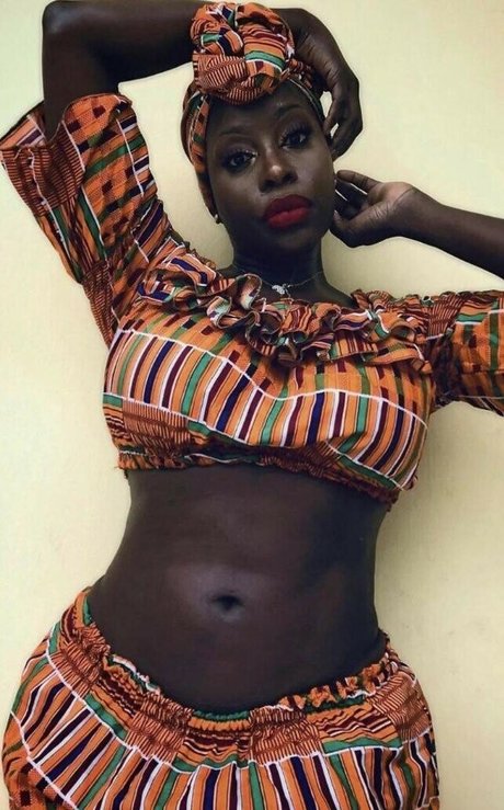 Symbaserothick pornographic actress pic