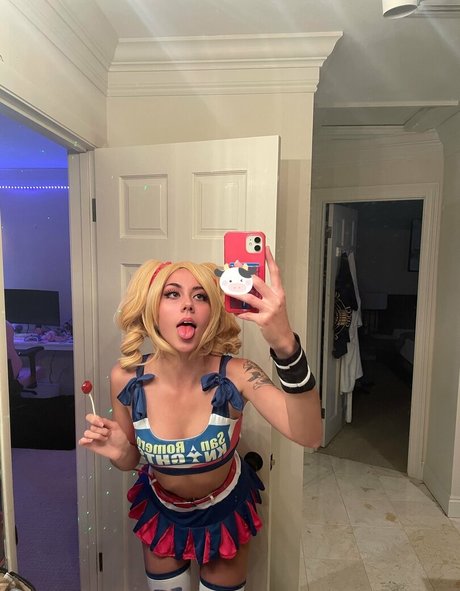 Lyssiu hot model pictures