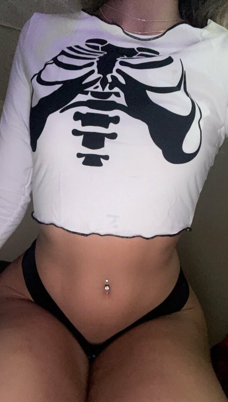 Lyssiu pornstar beautiful image